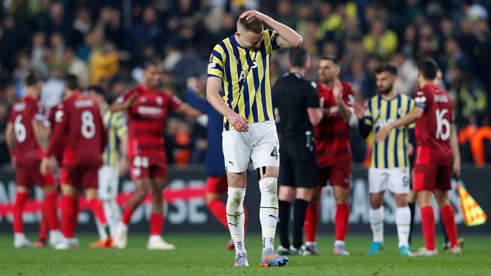 Fenerbahçe Avrupa kupalarına veda etti