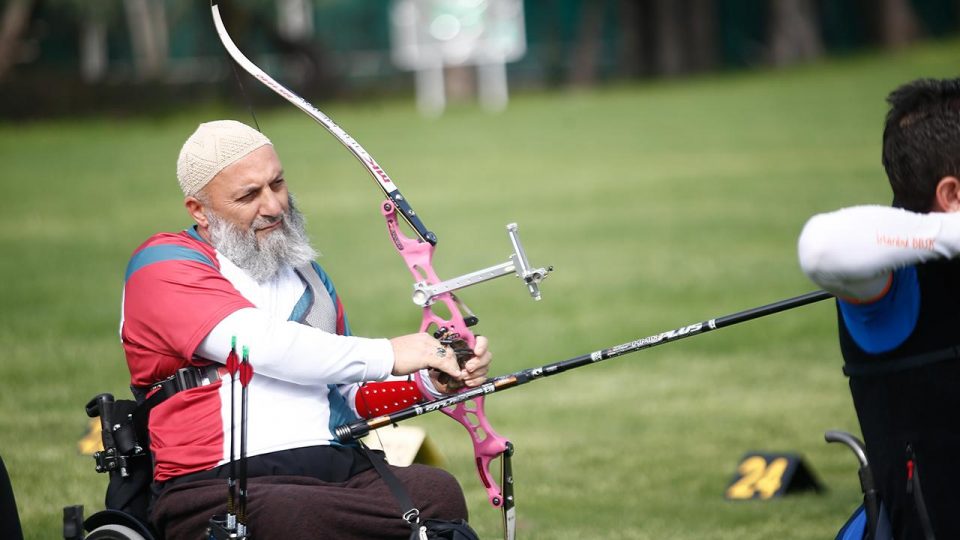 “Okçu dede” Cemil Yılmazlı hedefi 2024 Paralimpik Oyunları