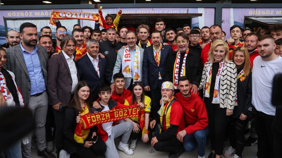 Bakan Kasapoğlu: İzmir’in spor çıtasını yükselteceğiz