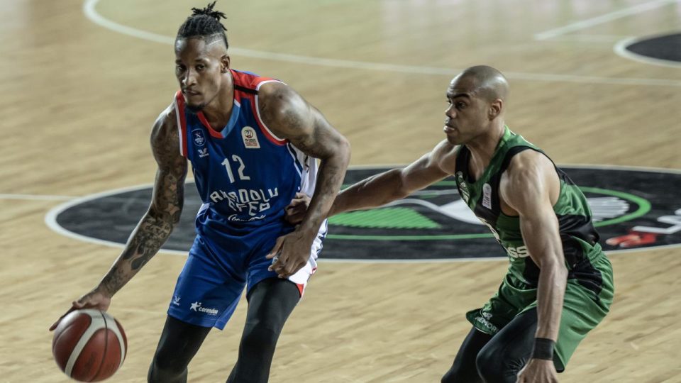 Anadolu Efes yarı finale yükseldi