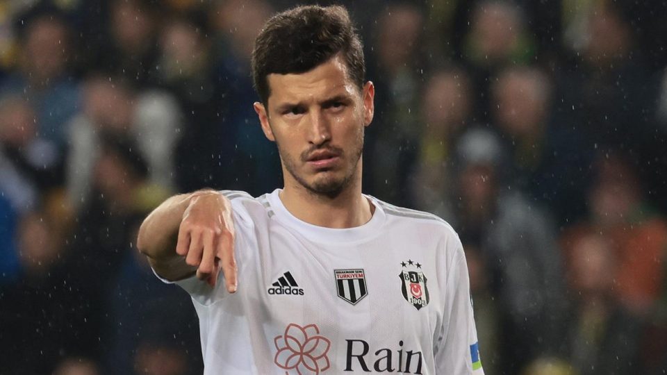 Beşiktaş Salih Uçan ile sözleşme imzalamak istiyor