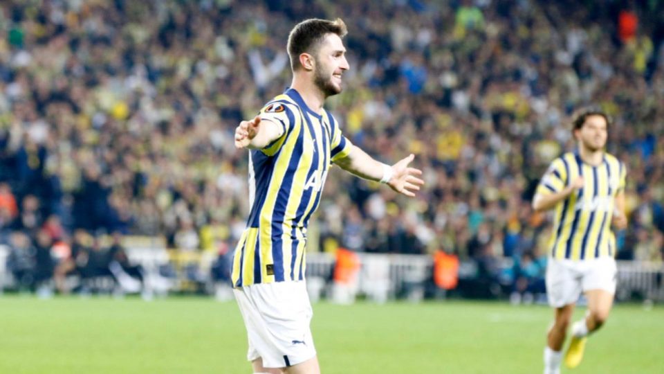 Milli futbolcu İsmail Yüksek’in tedavisine başlandı