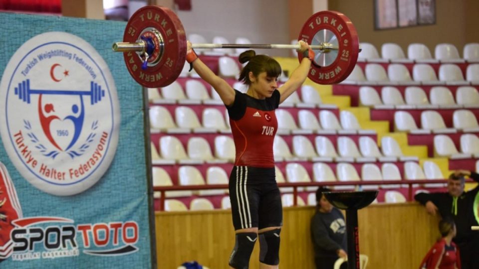 Türkiye Halter Şampiyonası Sivas’ta başladı