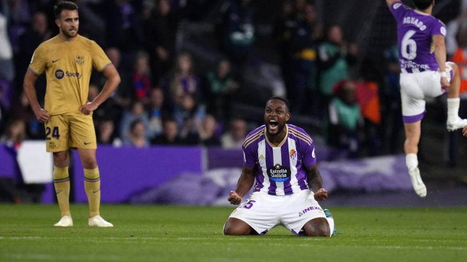 Valladolid şampiyon Barcelona’yı yendi