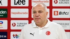 A Milli Kadın Basketbol Takımı başantrenörü Ekrem Memnun: Turnuvaya büyük hayallerle geldik