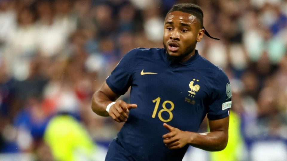 Chelsea Christopher Nkunku’yu renklerine bağladı