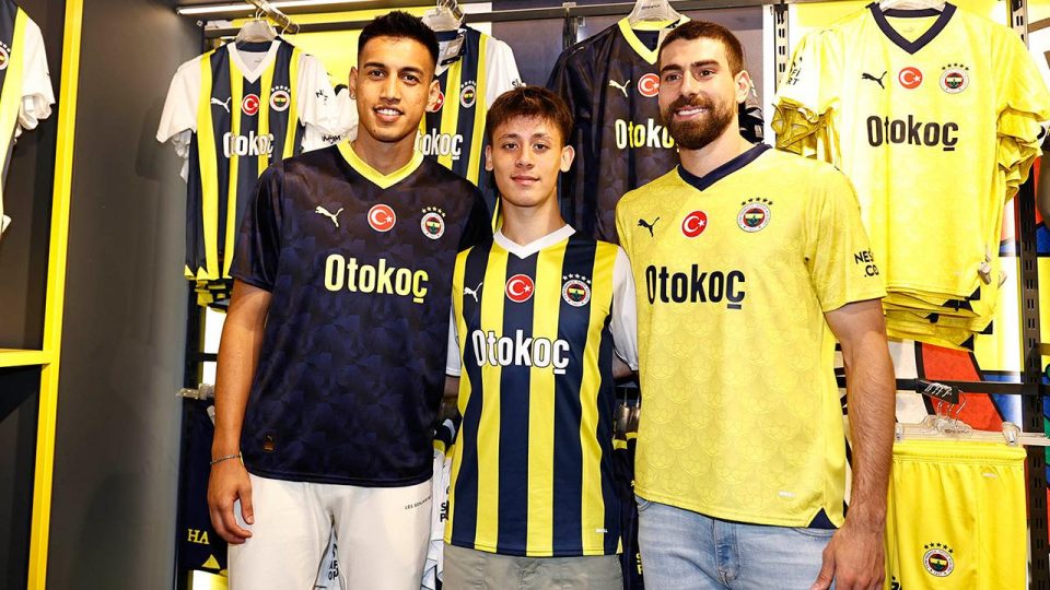 Fenerbahçe’nin yeni sezon formaları tanıtıldı