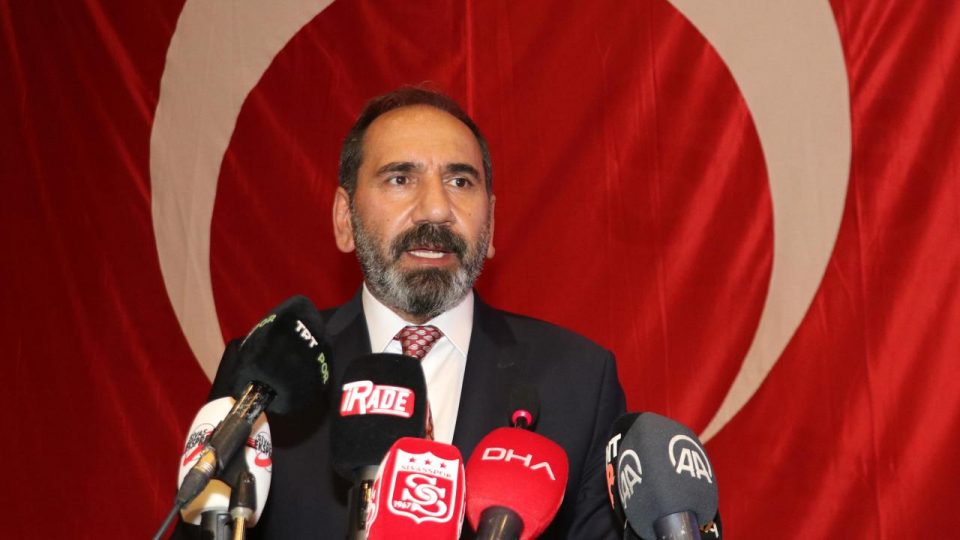 Sivasspor yoluna başkan Mecnun Otyakmaz’la devam edecek