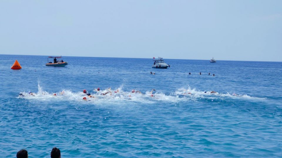 Antalya’da triatlon yarışları yapıldı