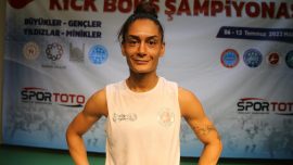Hemşire Duygu kick boks kariyerini yenilgisiz sürdürüyor