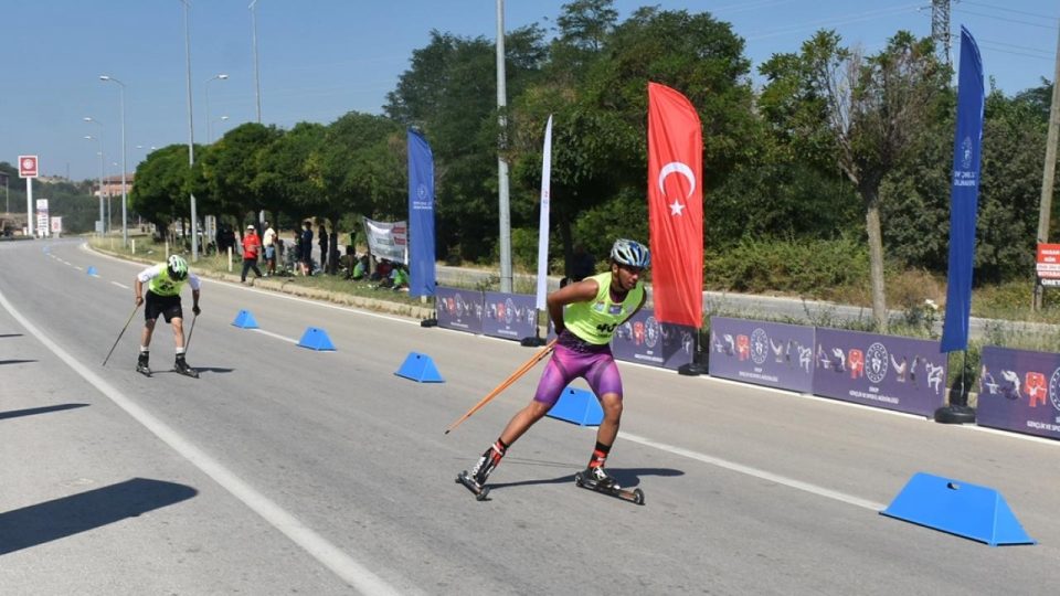 Analig Tekerlekli Kayak Türkiye Şampiyonası Sinop’ta başladı