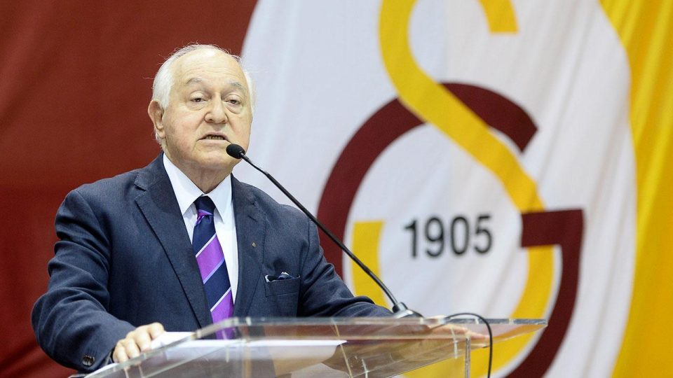 Galatasaray eski başkanlardan Duygun Yarsuvat’ı andı