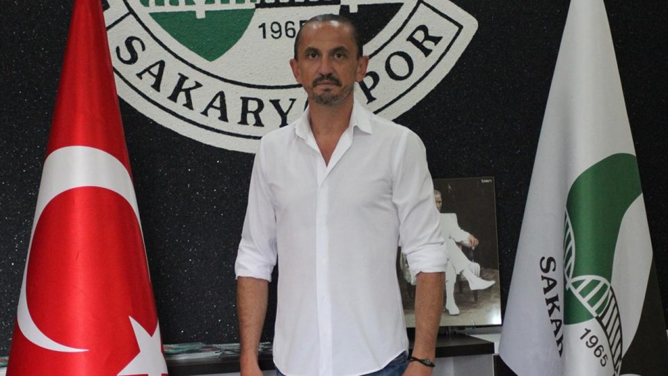 Sakaryaspor’da teknik direktörlük görevine Tuncay Şanlı getirildi