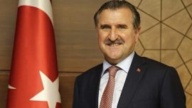 Gençlik ve Spor Bakanı Bak'tan Şahika Ercümen'e tebrik mesajı