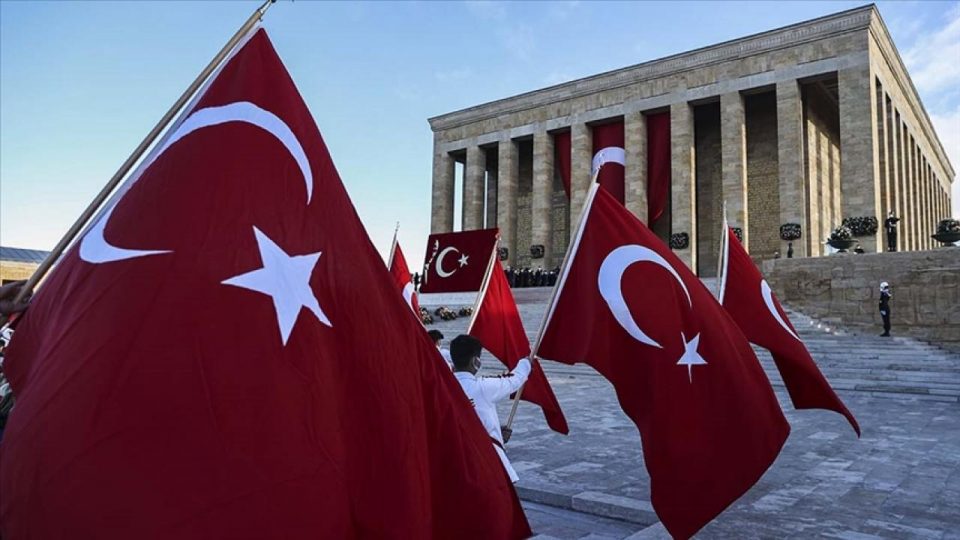 Spor camiasından 10 Kasım mesajları