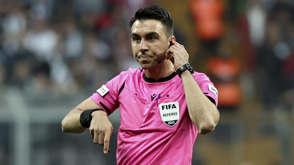 UEFA’dan hakem Arda Kardeşler’e görev